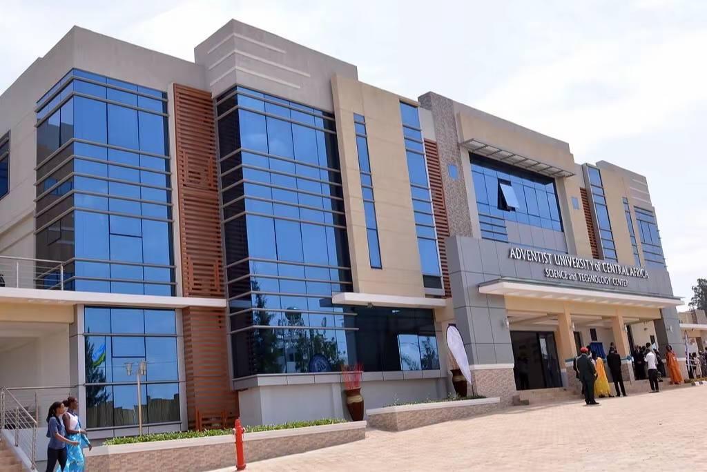 Bâtiment AUCA Science and Technology Centre